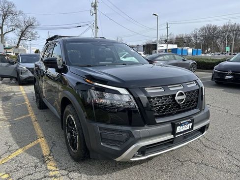 Used 2023 Nissan Pathfinder Rock Creek image 2