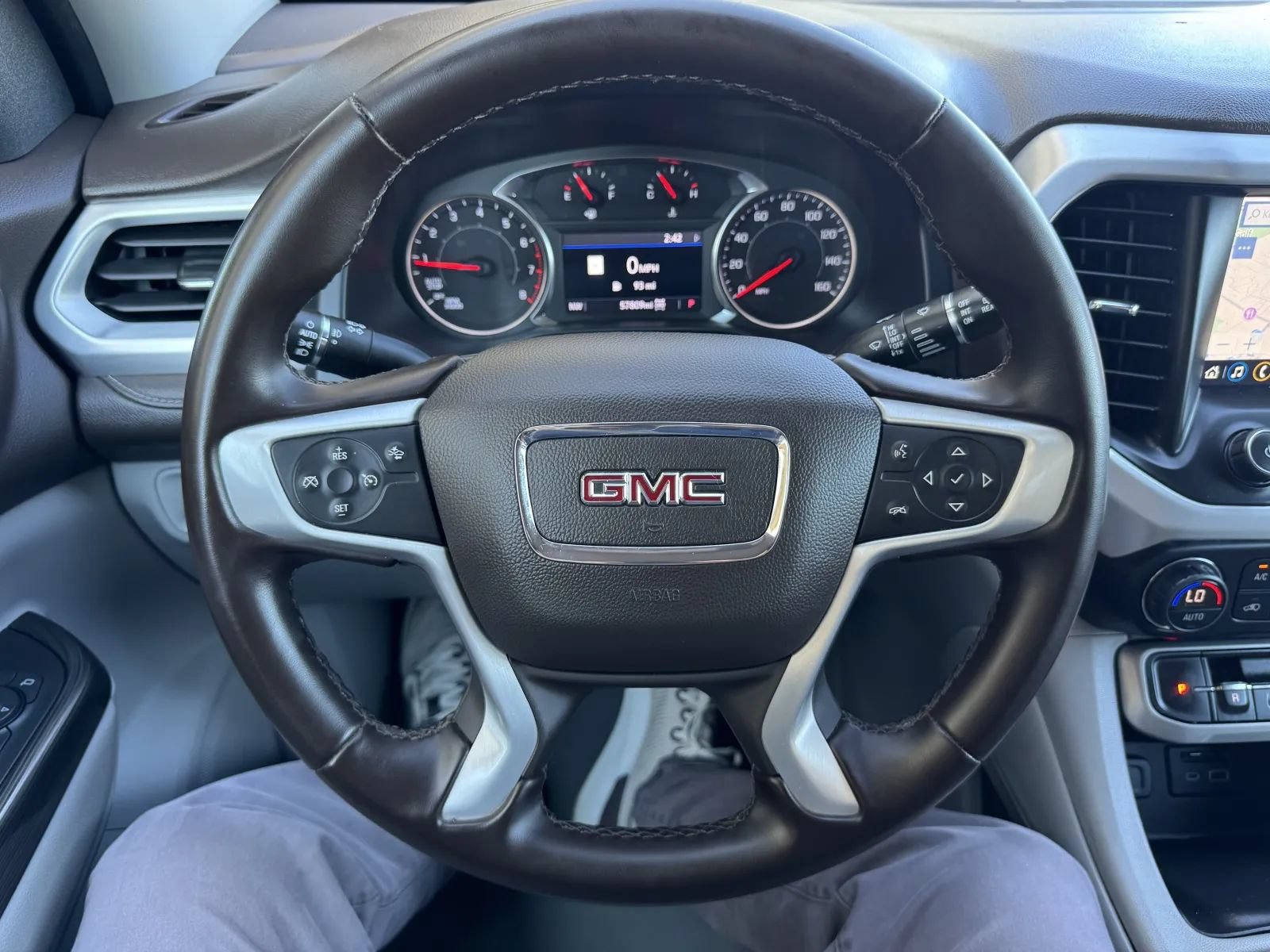 Used 2023 GMC Acadia SLT AWD/4WD image 21