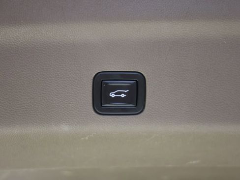 Used 2021 GMC Yukon XL Denali w/ Denali Ultimate Package image 50