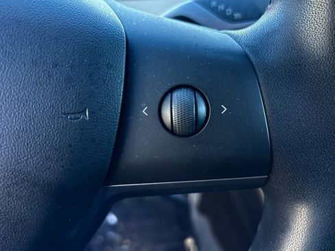 Used 2019 Tesla Model 3 Mid Range image 29