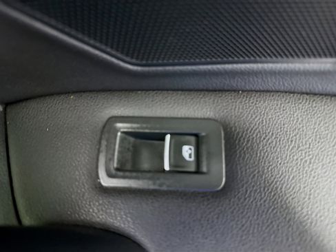 Used 2019 Volkswagen Tiguan SEL AWD/4WD image 31