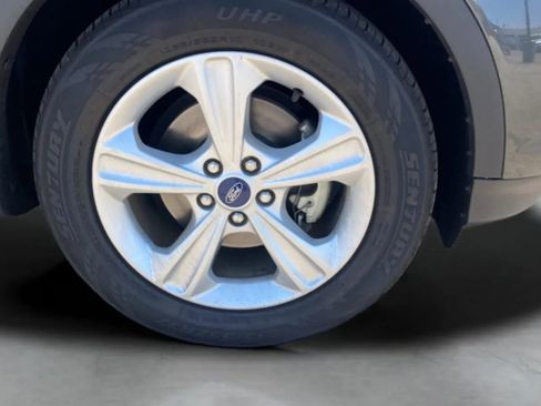 Used 2015 Ford Escape SE w/ Equipment Group 201A FWD image 34