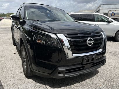 Used 2024 Nissan Pathfinder SV