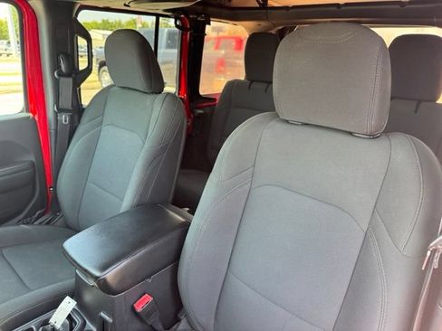Used 2018 Jeep Wrangler Unlimited Sport AWD/4WD image 10