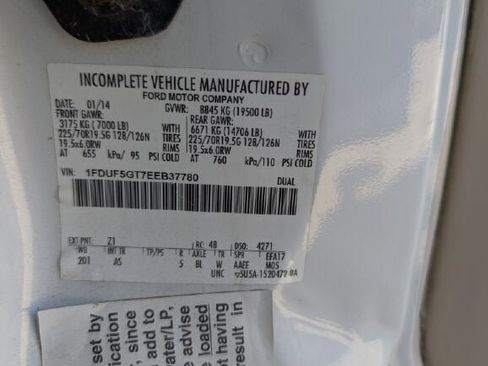 Used 2014 Ford F550 2WD Regular Cab Super Duty image 39