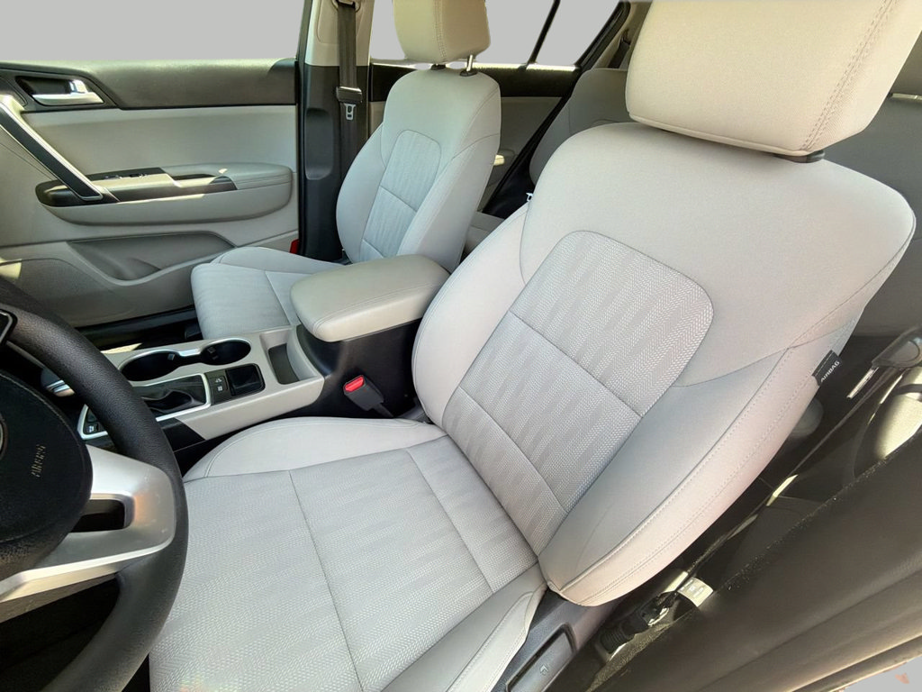 Used 2022 Kia Sportage LX FWD image 17