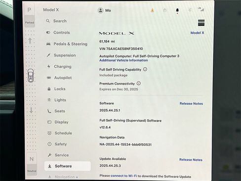 Used 2022 Tesla Model X image 11