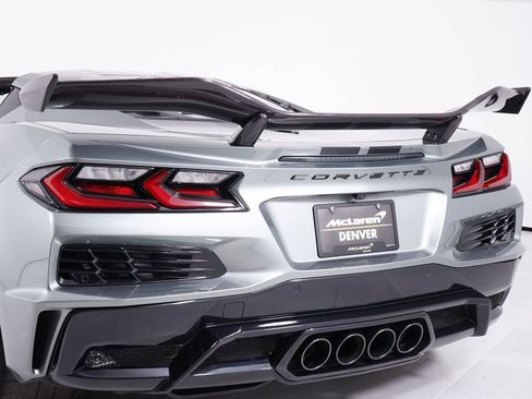 Used 2024 Chevrolet Corvette Z06 w/ Z07 Performance Package RWD image 20
