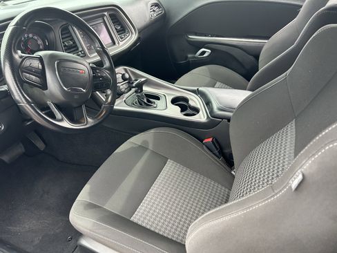 Used 2022 Dodge Challenger GT w/ Blacktop Package RWD image 9