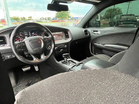 Used 2020 Dodge Charger R/T w/ Blacktop Package RWD image 17