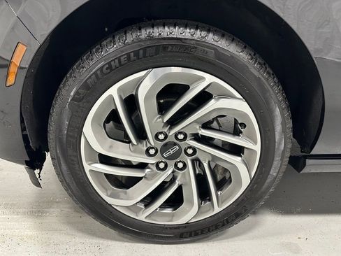 Used 2025 Lincoln Navigator Reserve image 69