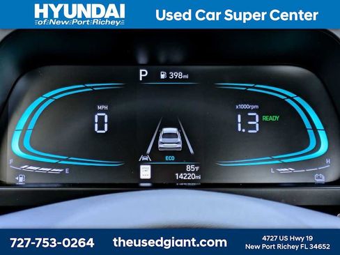 Used 2025 Hyundai Elantra Hybrid FWD image 30