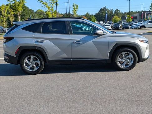 Used 2022 Hyundai Tucson SEL FWD image 3