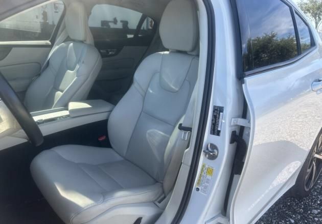 Used 2024 Volvo S60 B5 Plus FWD image 4