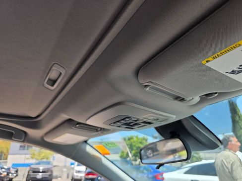 Used 2019 Toyota Camry SE w/ Carpet Mat Package FWD image 17