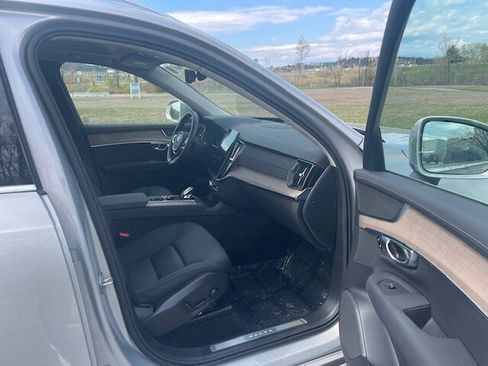 Used 2025 Volvo XC90 B6 Plus AWD/4WD image 14