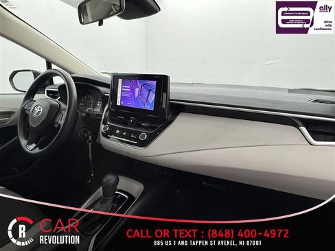 Used 2024 Toyota Corolla LE FWD image 34