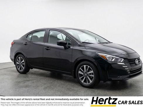 Used 2025 Nissan Versa SV image 1