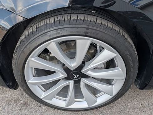 Used 2020 Tesla Model 3 Long Range image 24