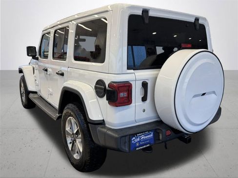 Used 2019 Jeep Wrangler Unlimited Sahara image 11