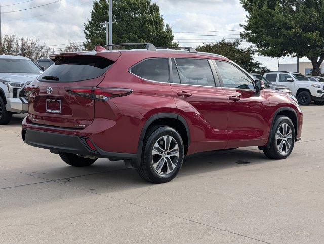 Certified 2026 Toyota Highlander XLE AWD/4WD image 6