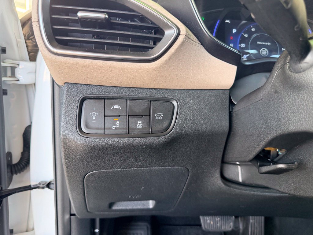 Used 2020 Hyundai Santa Fe Limited FWD image 19