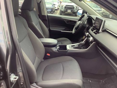 Used 2023 Toyota RAV4 LE AWD/4WD image 15