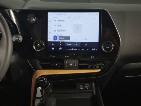 Used 2023 Lexus NX 250 FWD image 22