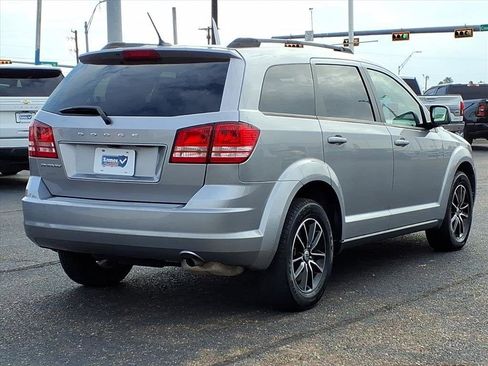 Used 2018 Dodge Journey SE w/ Connectivity Group image 25