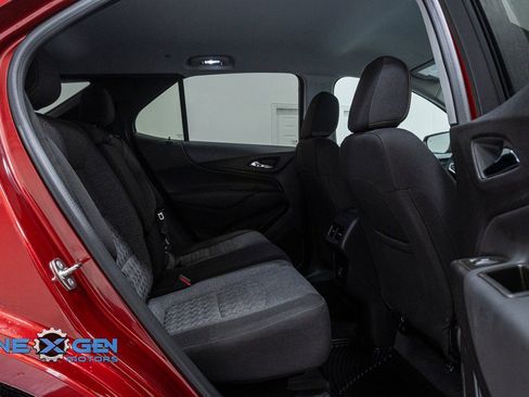 Used 2024 Chevrolet Equinox LT FWD image 31