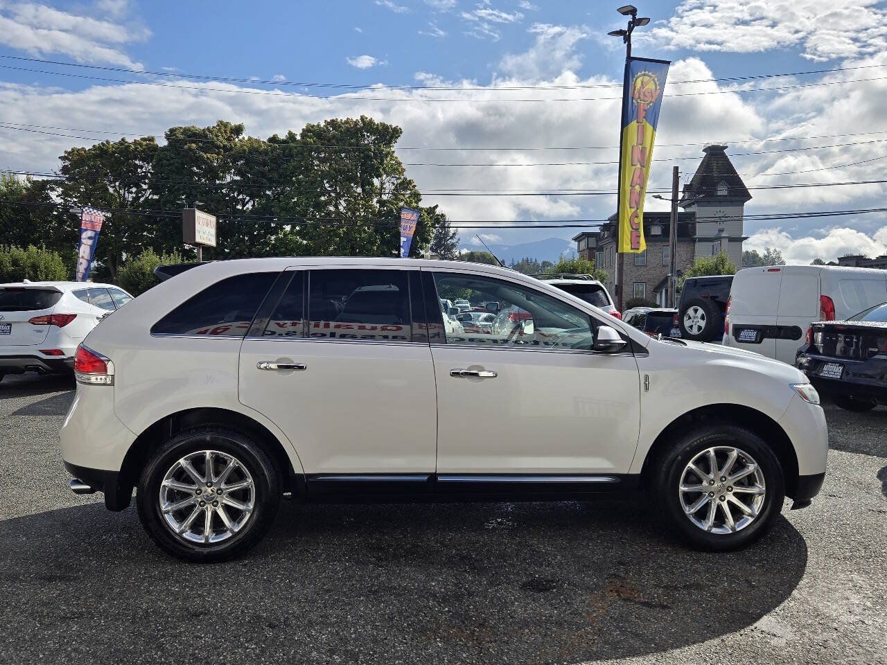 Used 2014 Lincoln MKX AWD w/ Equipment Group 101A image 4