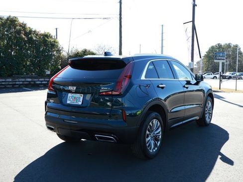 Used 2024 Cadillac XT4 Premium Luxury image 6