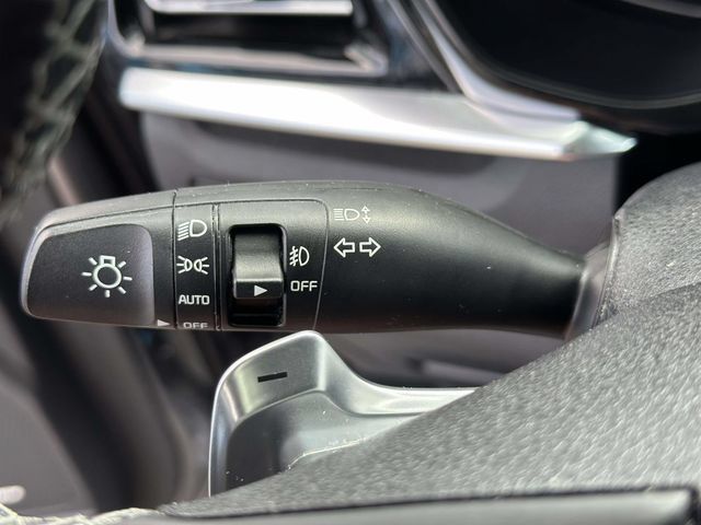 Used 2022 Kia Niro EX Premium FWD image 26
