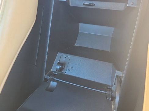 Used 2012 MAZDA MX-5 Miata Grand Touring image 26