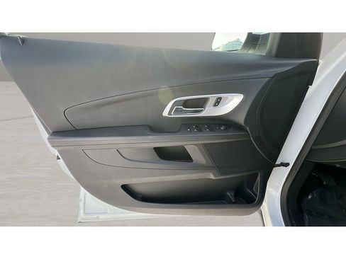 Certified 2017 Chevrolet Equinox LT w/ Convenience Package image 26