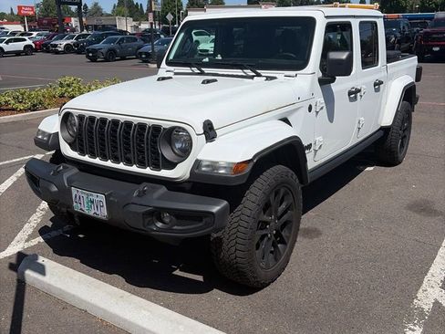 Used 2024 Jeep Gladiator Sport AWD/4WD image 1