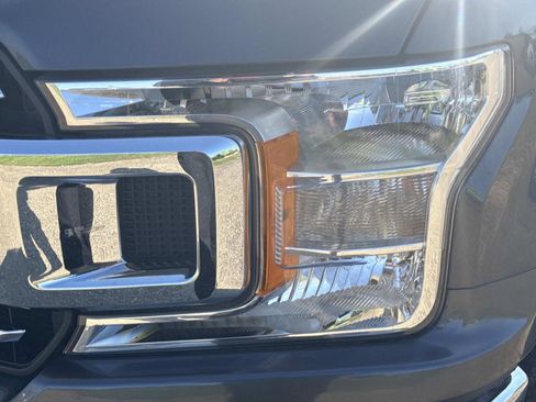 Used 2020 Ford F150 XLT image 8
