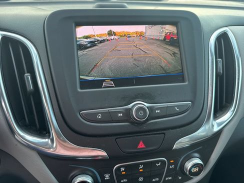 Used 2020 Chevrolet Equinox LT FWD image 26