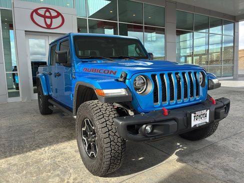 Used 2020 Jeep Gladiator Rubicon image 2