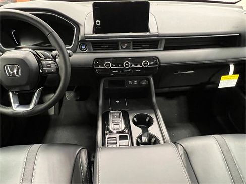 New 2025 Honda Pilot EX-L image 17