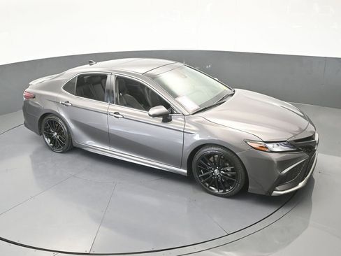 Used 2021 Toyota Camry XSE image 51