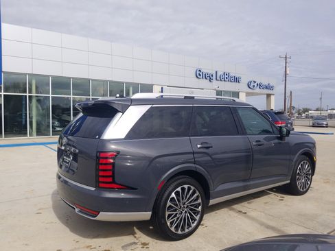 New 2026 Hyundai Palisade Calligraphy FWD image 7