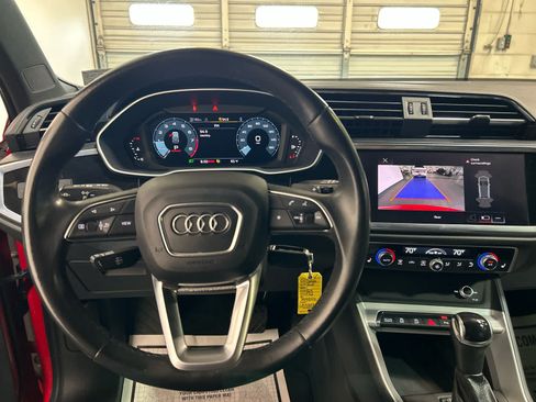 Used 2022 Audi Q3 2.0T Premium AWD/4WD image 8