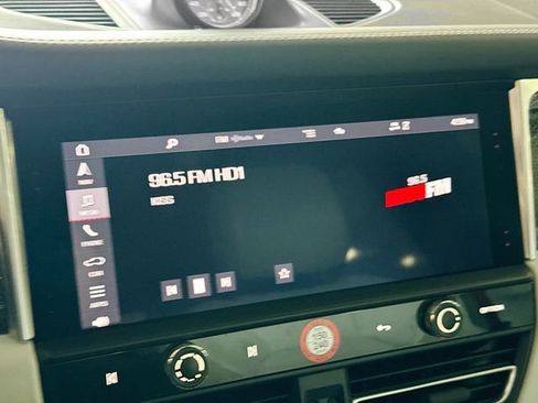 Used 2022 Porsche Macan GTS image 15