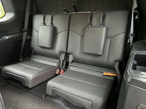 Used 2024 Lexus GX 550 w/ Cold Area Package AWD/4WD image 24