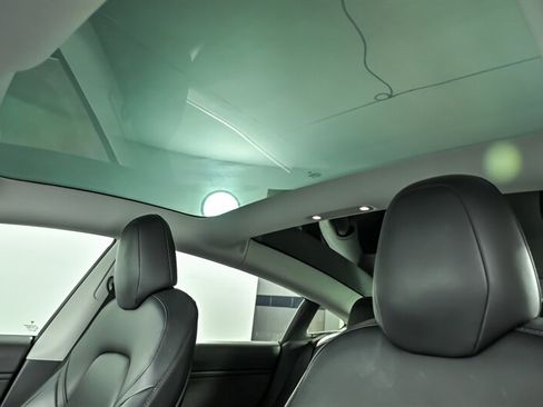 Used 2018 Tesla Model 3 Mid Range RWD image 17