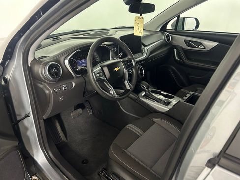 Used 2025 Chevrolet Blazer LT image 13