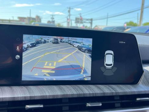 Certified 2024 Kia Telluride EX w/ EX Captain's Chair Package AWD/4WD image 29