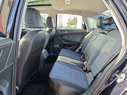 New 2026 Volkswagen Jetta SE image 9