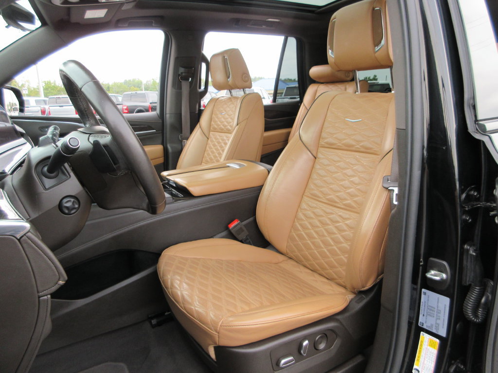 Certified 2022 Cadillac Escalade Sport w/ Touring Package AWD/4WD image 21